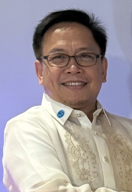 Dr. Kadil Sinolinding Jr.